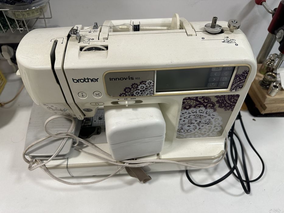 Masina de brodat Brother