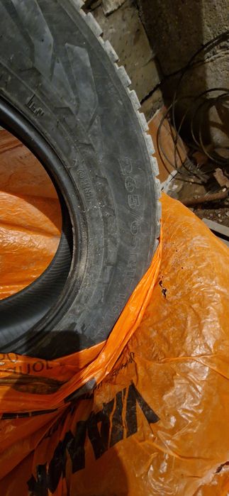 Продам комплект зимних шин