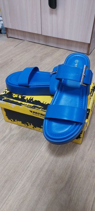 Продам женские шлепки