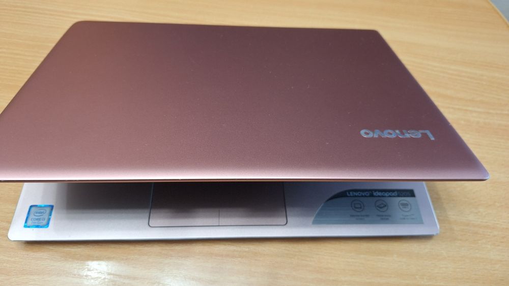 Laptop Lenovo 520S metalic Intel i5 8thGen impecabil