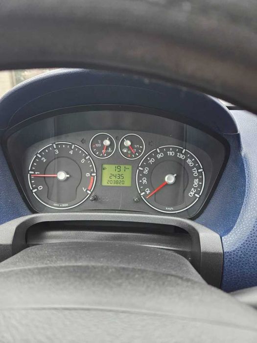 Ford Fiesta 1.3 benzină 2006 – mașină personală, îngrijită, Pantelimon