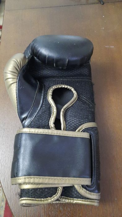 Manusi box stare buna