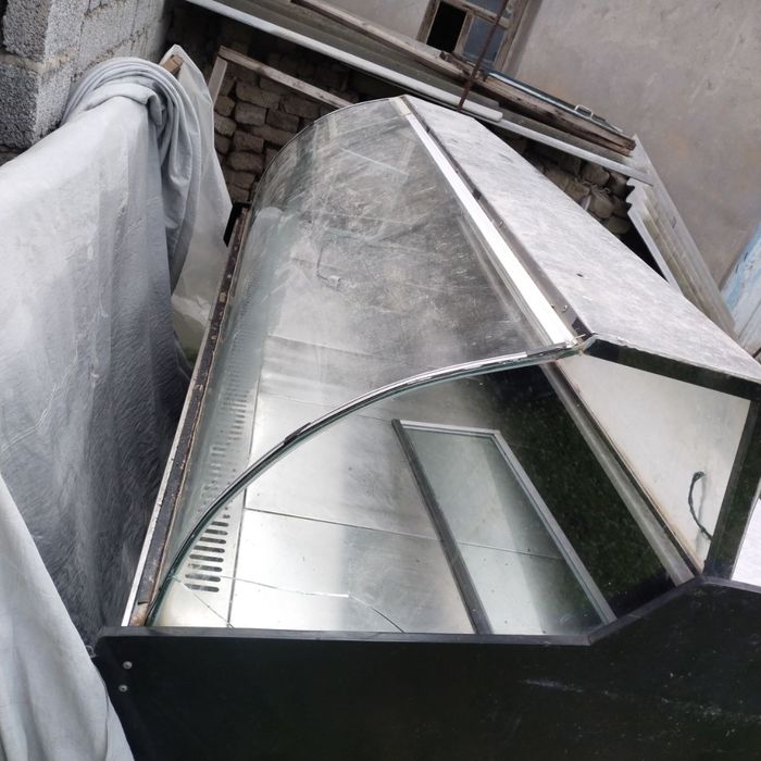 Витринный холодильник