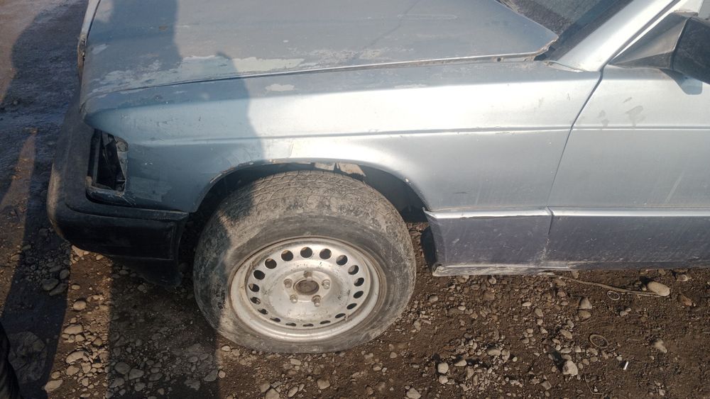 Мерседес 109запчас