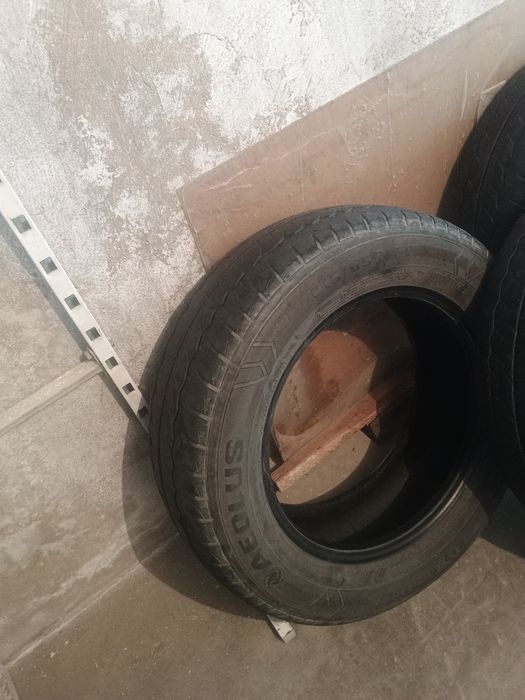 Продаётся комплект всё сезонных  шин.
