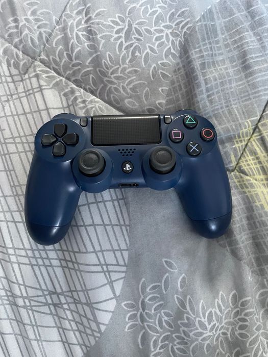 PS4 prо-1t,оригинален контролер,термо паста,thump sticks,3 игри,калъф