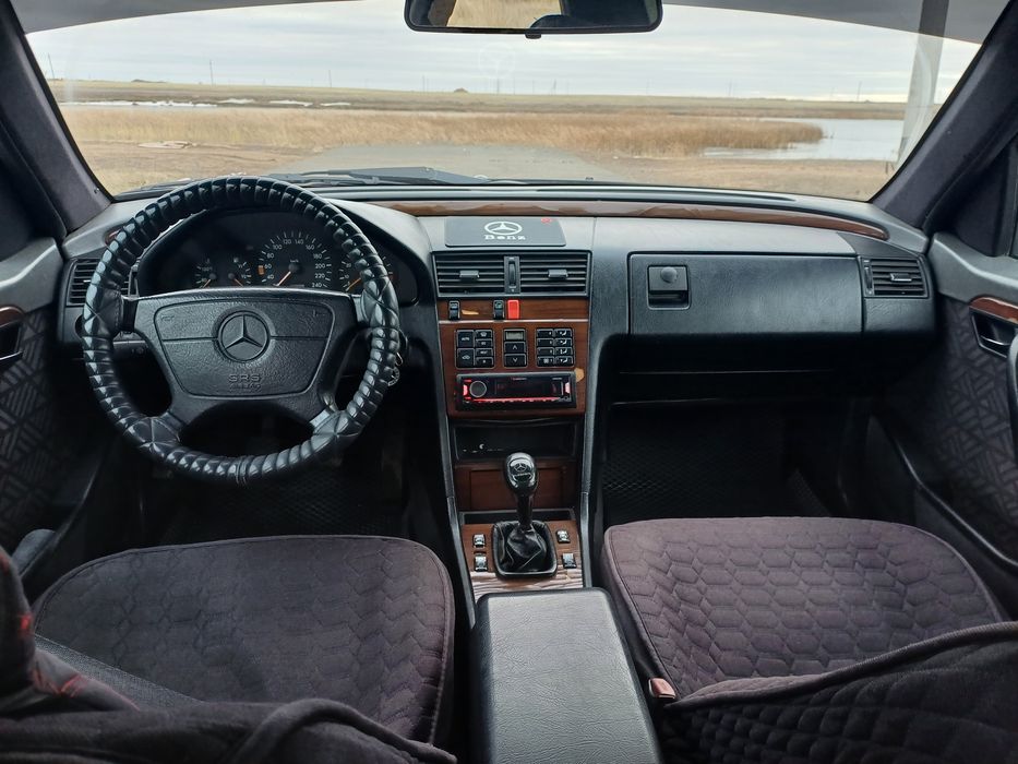 Продам мерс с180