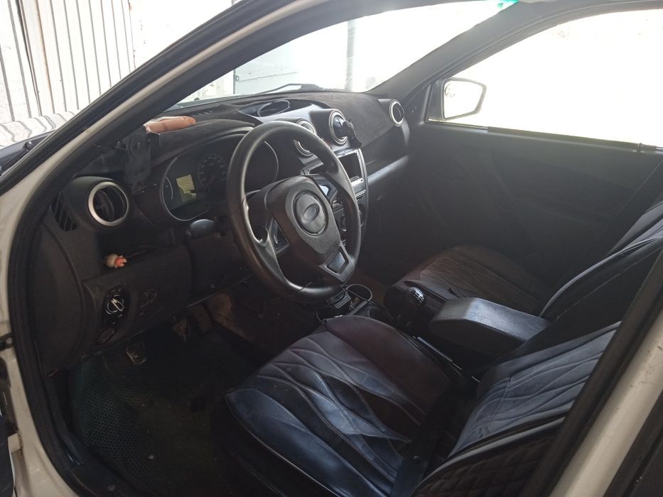 Продам машину лада гранта