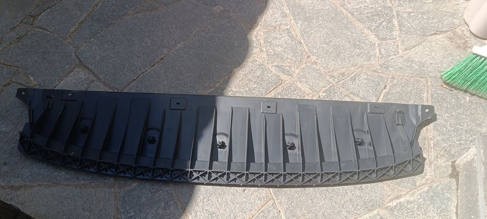 Спойлер за броня Skoda Fabia III