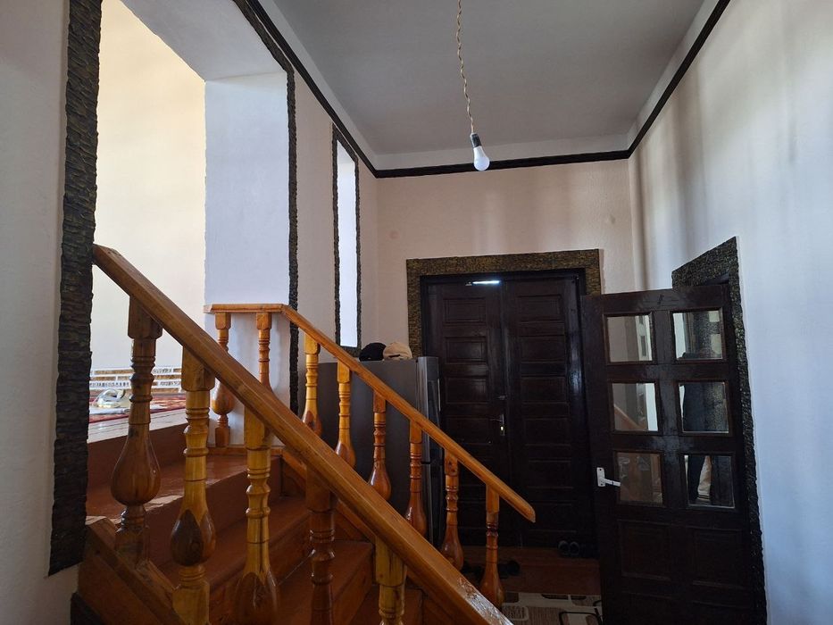 Ikki xojalika moslashgan uchastka sotiladi mo‘ljal