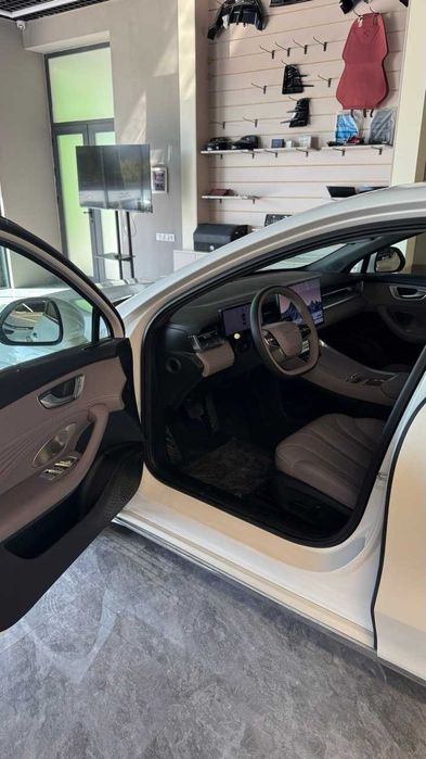 Roewe M7 full 3-позиция