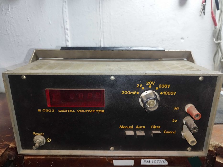 Voltmetru electronic E 0303 IEMI românesc, vintage
