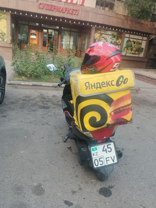 Продам скутер м8про состояние хорошее