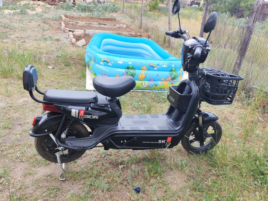 Продам скутер отличном состаяние