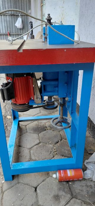 Продам фрезерный станок