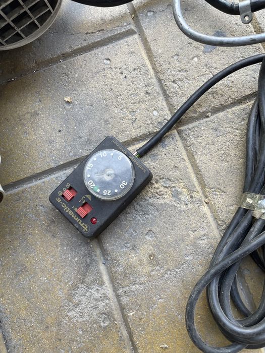 Продавам газов отоплител за кемпер или каравана Trumatic E1800