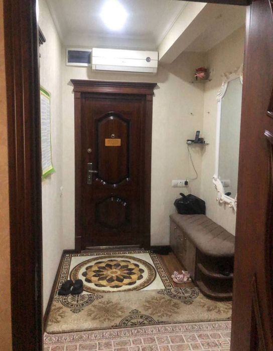 Квартира на Гунча -метро Тинчлик 3/3/5 общ пл 72м,балкон 2*6