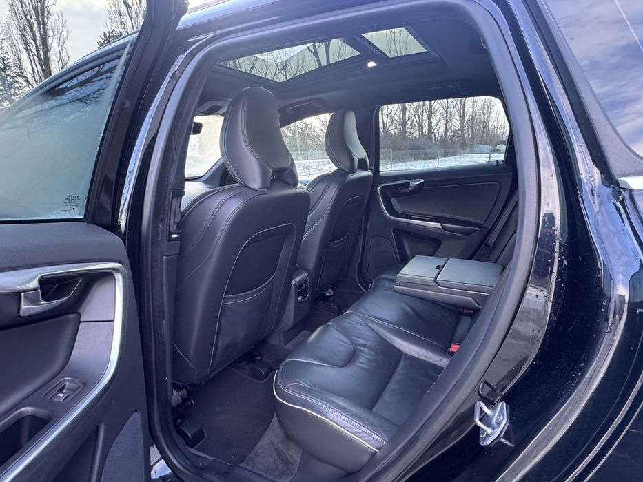 Volvo Xc60 2016 Automat/R design/pano/harman/camera/piele/rate/garanti