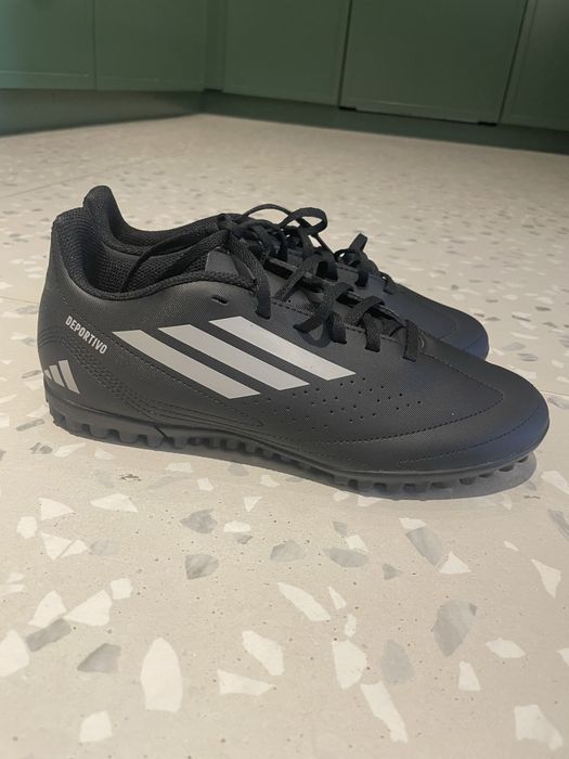 Неизползвани стоножки adidas deportivo размер 40