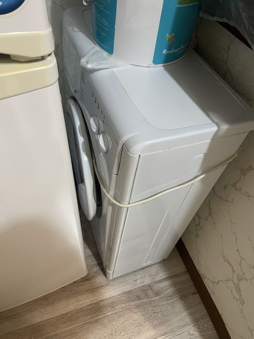 Продам стиральную машину