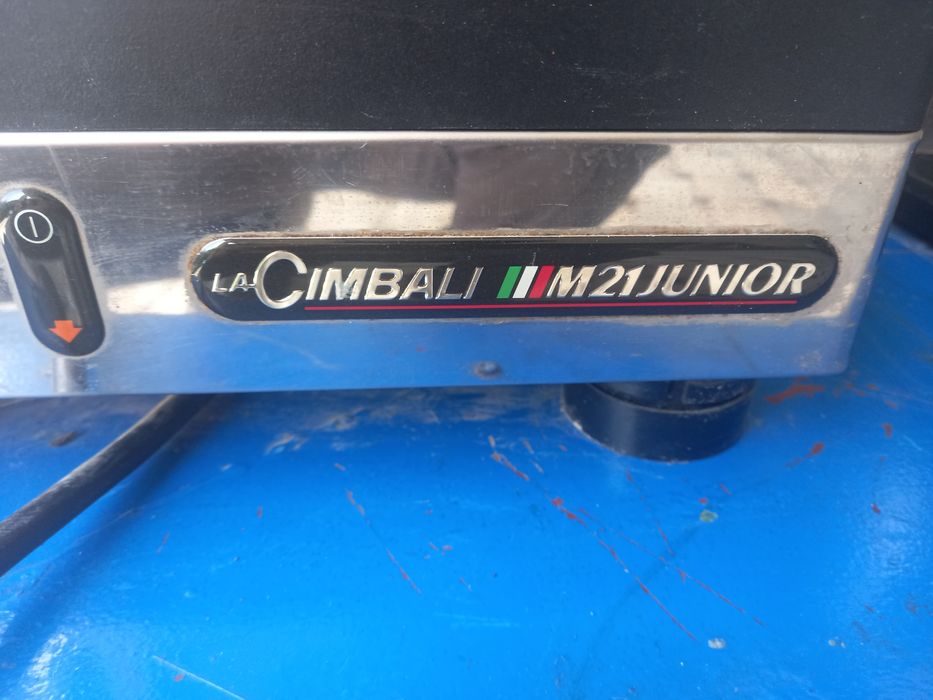 Kofe mashinka xammasi ishlidi