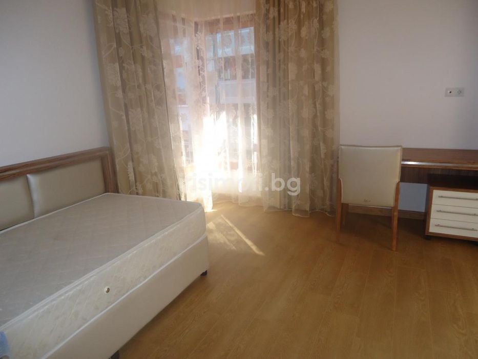 Дава се под наем Четиристаен апартамент в София, Витоша - 261 кв.м за 1500 € - Снимка #3