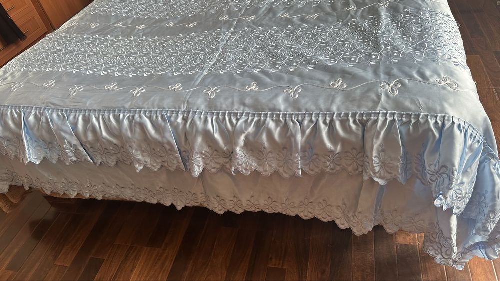 Покрывало атласное