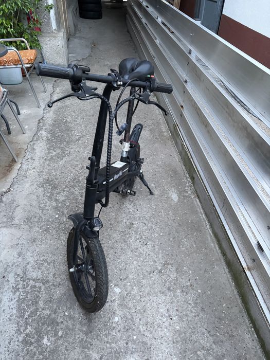 Vând trotineta electrica si bicicleta electrica