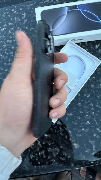 Iphone 16 pro 90% емкость
