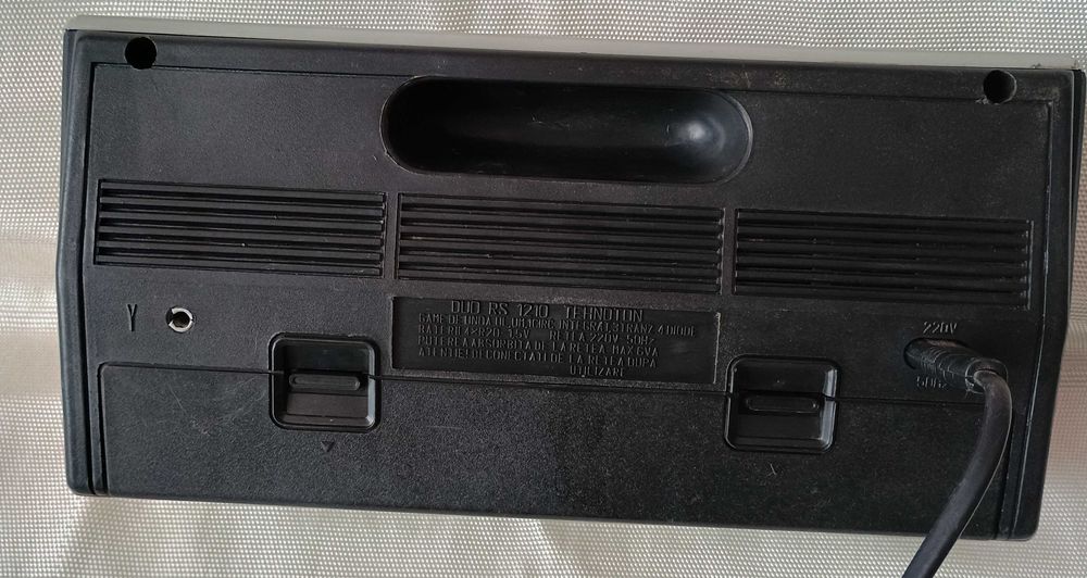 Aparat radio romanesc