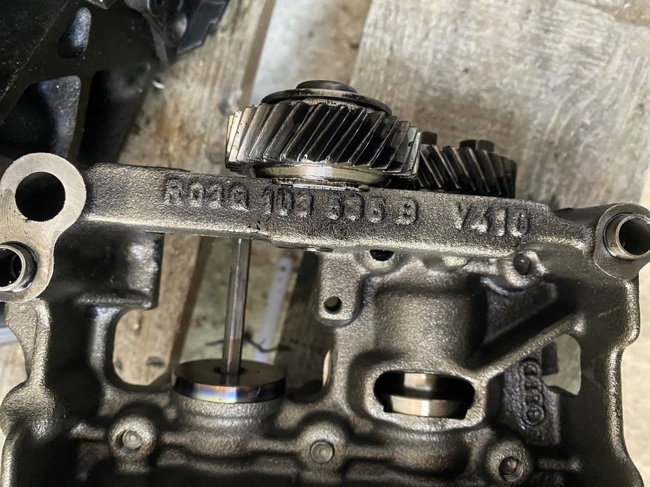 Маслена помпа от Audi a4 b7