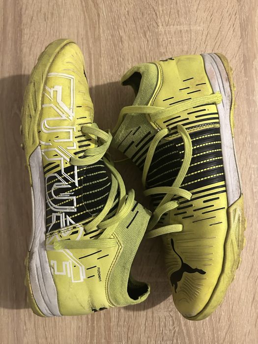 Ghete de fotbal puma future