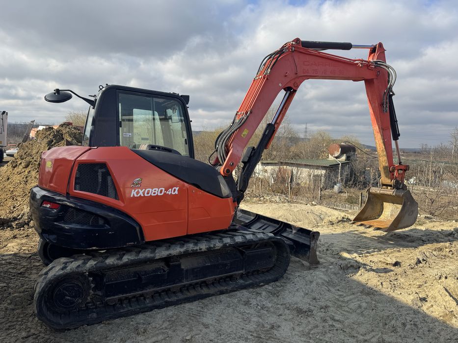 Semiremorca/Excavator Kubota 8 tone
