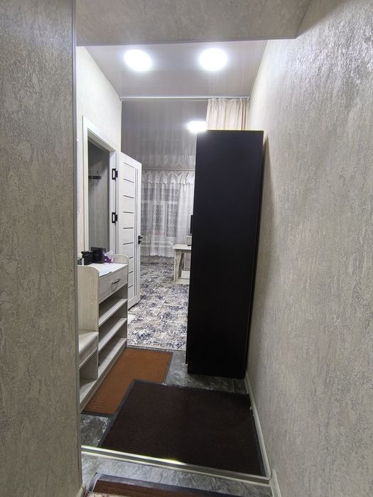 Аренда . 1 ком Студия. Сергели 2. 3/4 с обстановкой. Ремонт 18 м². 300