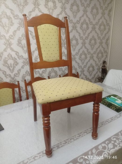 Стулья для гостиной