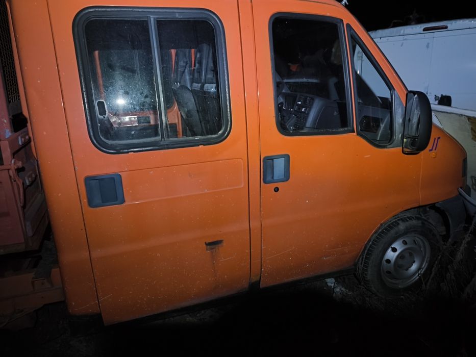 Фият дукато На части тристранен товарач