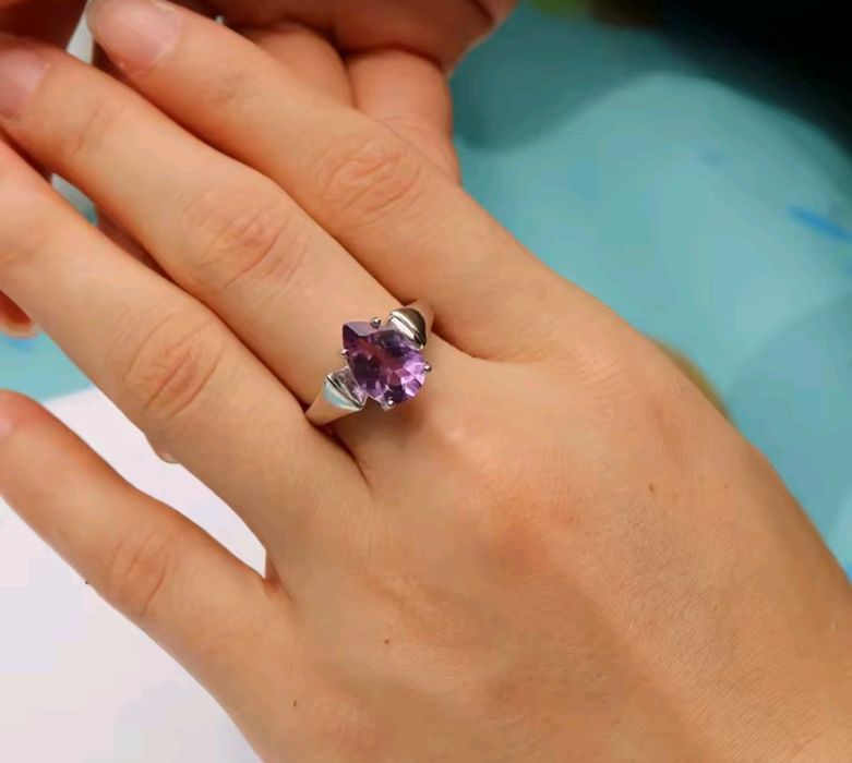 Сребърен комплект с естествен гранат