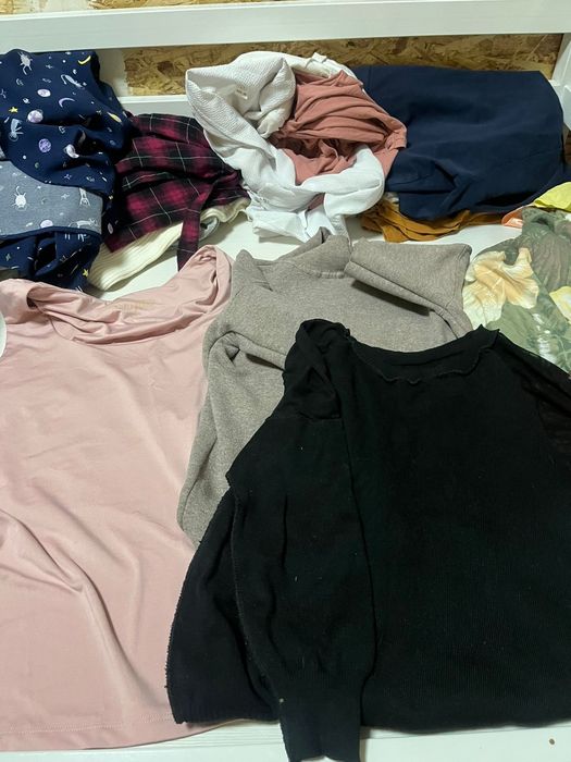 На девушку пакет