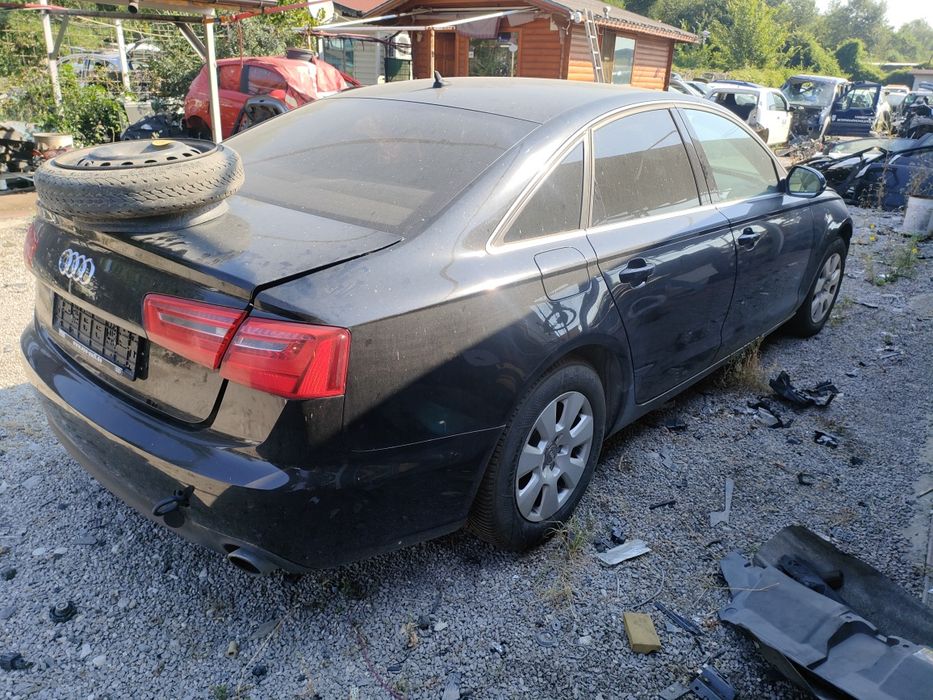Продавам на части Ауди А6 2012г 2.8fsi