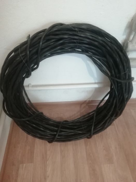 Продам кабель 4 жильный