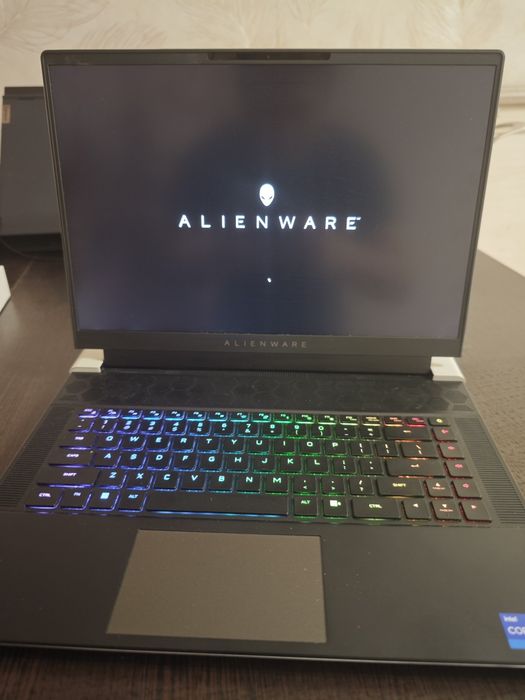 ALIENWARE X16 R1 13700H, RTX 4070, 240Hz, 512/16. 16"
