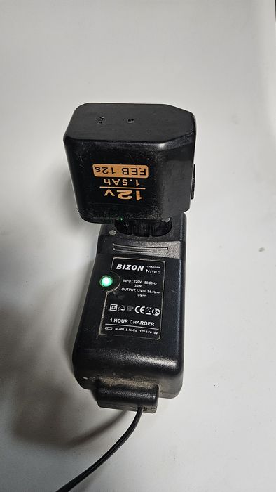 Зарядное устройство электро шуруповера  с одной батареи бизон bizon