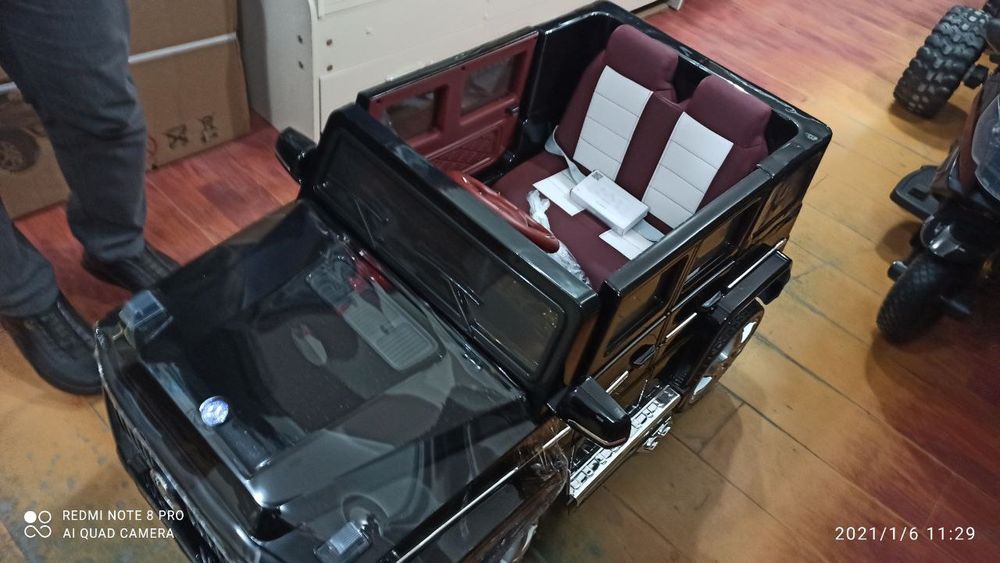 Машина толокар  Машина ГЕЛИК 2 сиденья