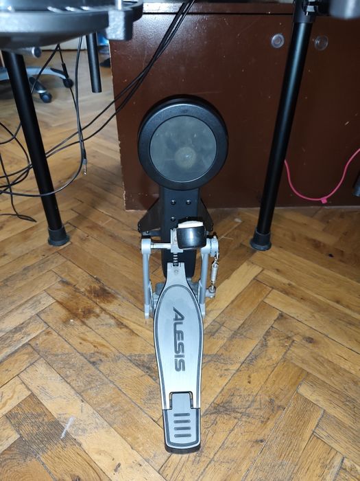 Електрически барабани alesis