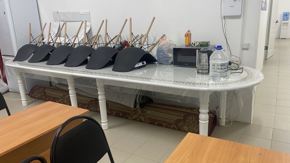 Продам стол для зала