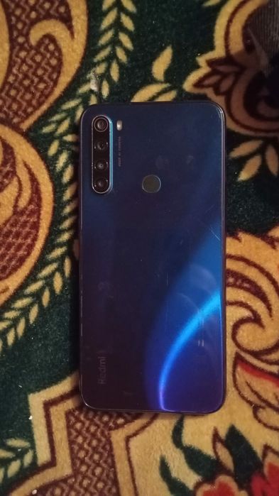 Продам редми нот 8