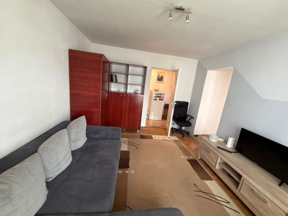 Închiriere  apartament 2 camere Piața Hermes