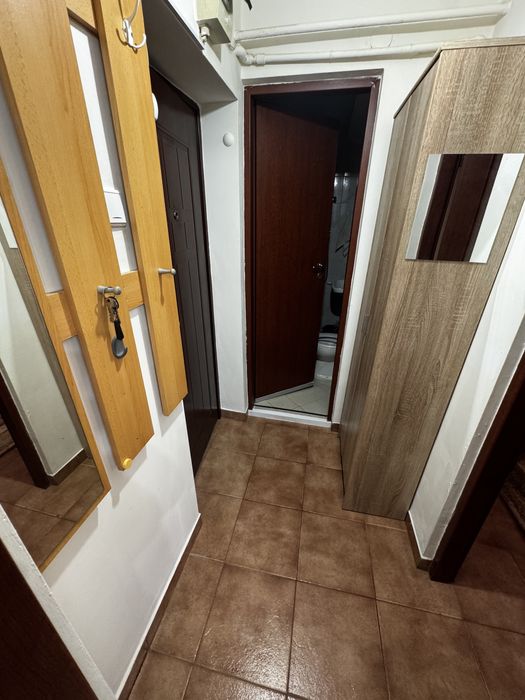 Garsoniera de inchiriat ,langa liceul Ion Minulescu