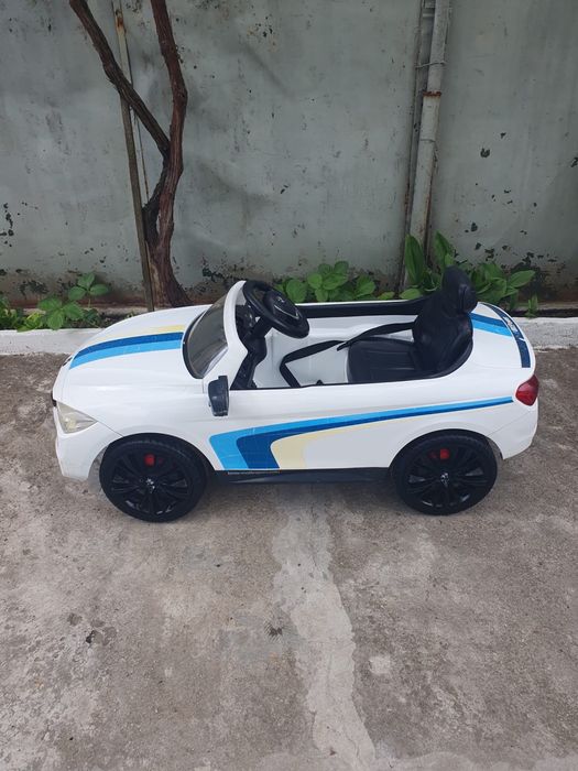 Masinuta electrica BMW M4