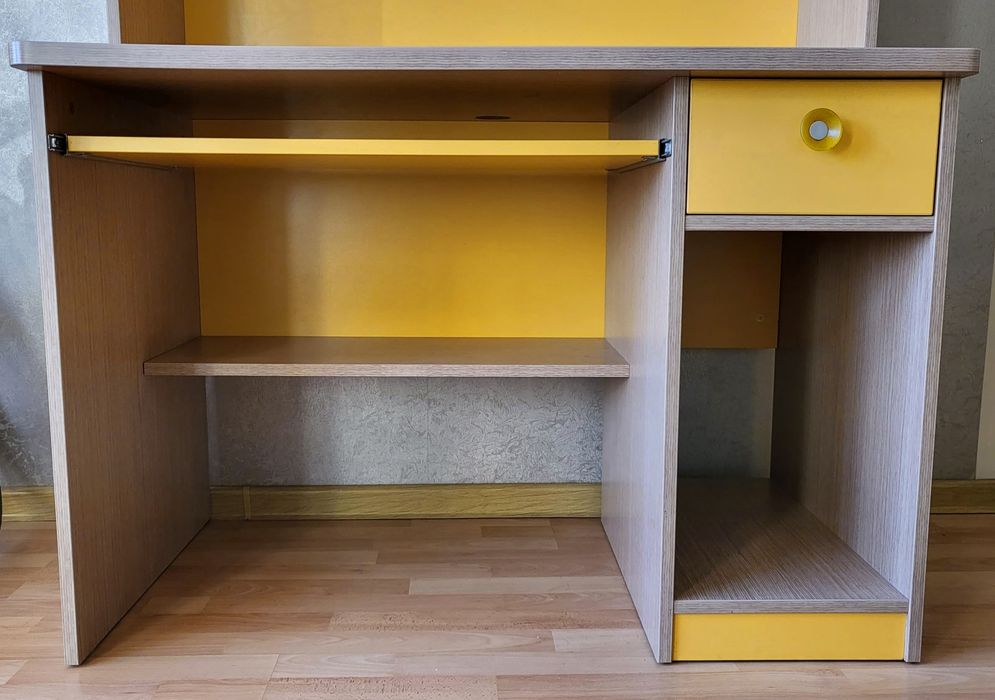 Стол-стеллаж 2в1, Турция